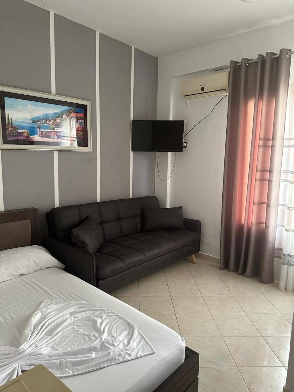 Eid Mar Hostel วญอเรอ ภายนอก รูปภาพ